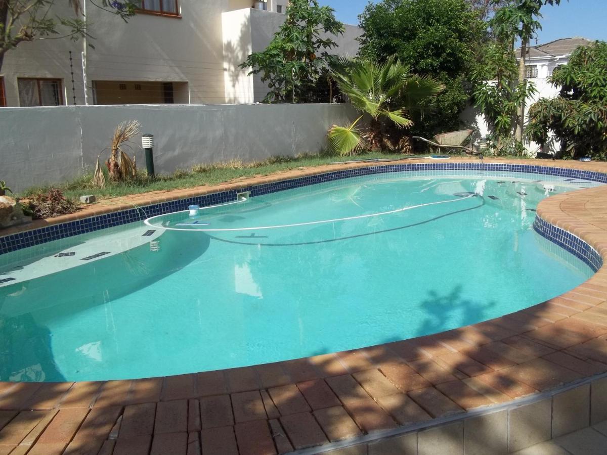 Carlcyn Homestay Gaborone Bagian luar foto