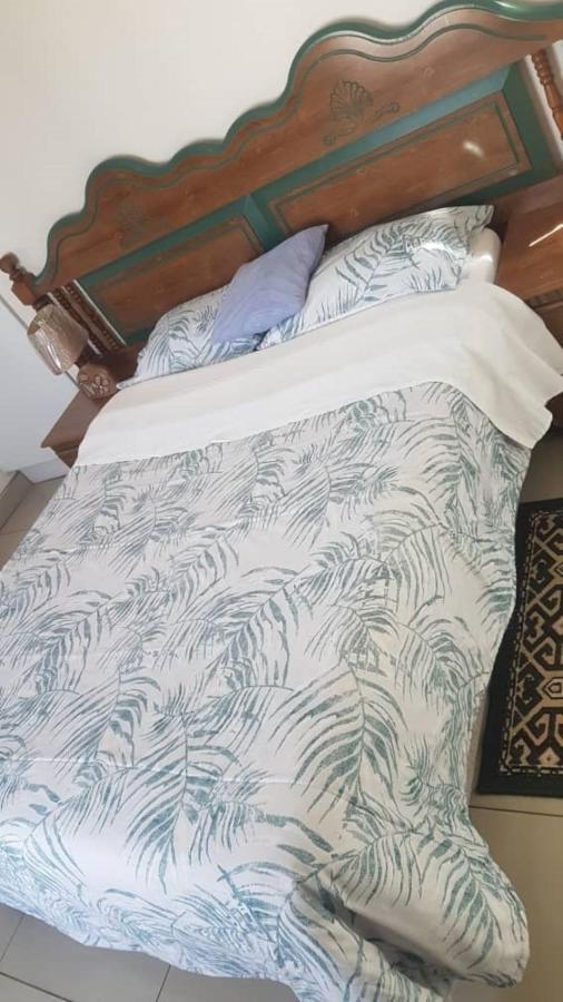 Carlcyn Homestay Gaborone Bagian luar foto