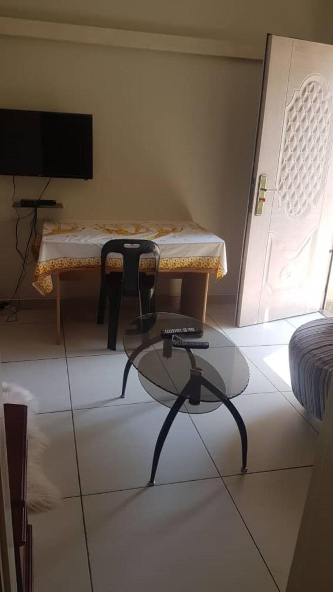 Carlcyn Homestay Gaborone Bagian luar foto